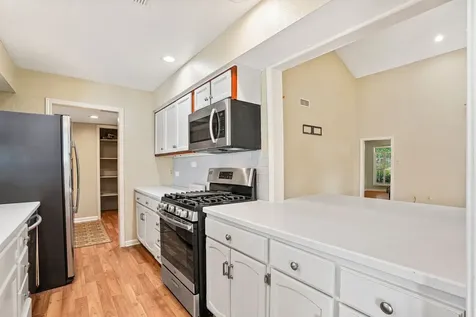 9 Lakeview Manor Huntsville TX 77340