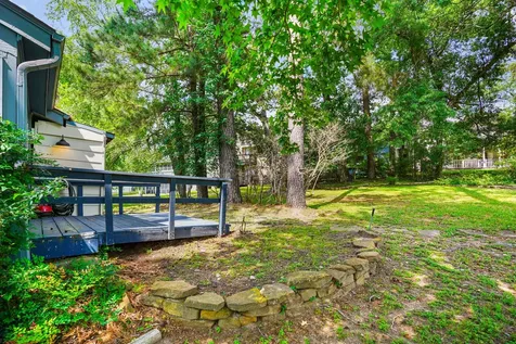 9 Lakeview Manor Huntsville TX 77340