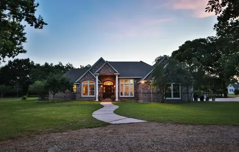 535 Hunters Creek Way Hockley TX 77447