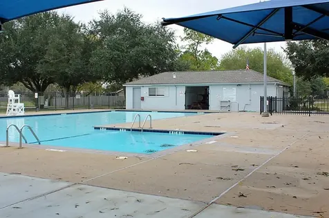 5614 Country Green Street League City TX 77573