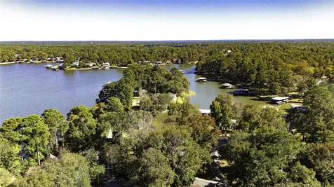 416 Island Drive Livingston TX 77351