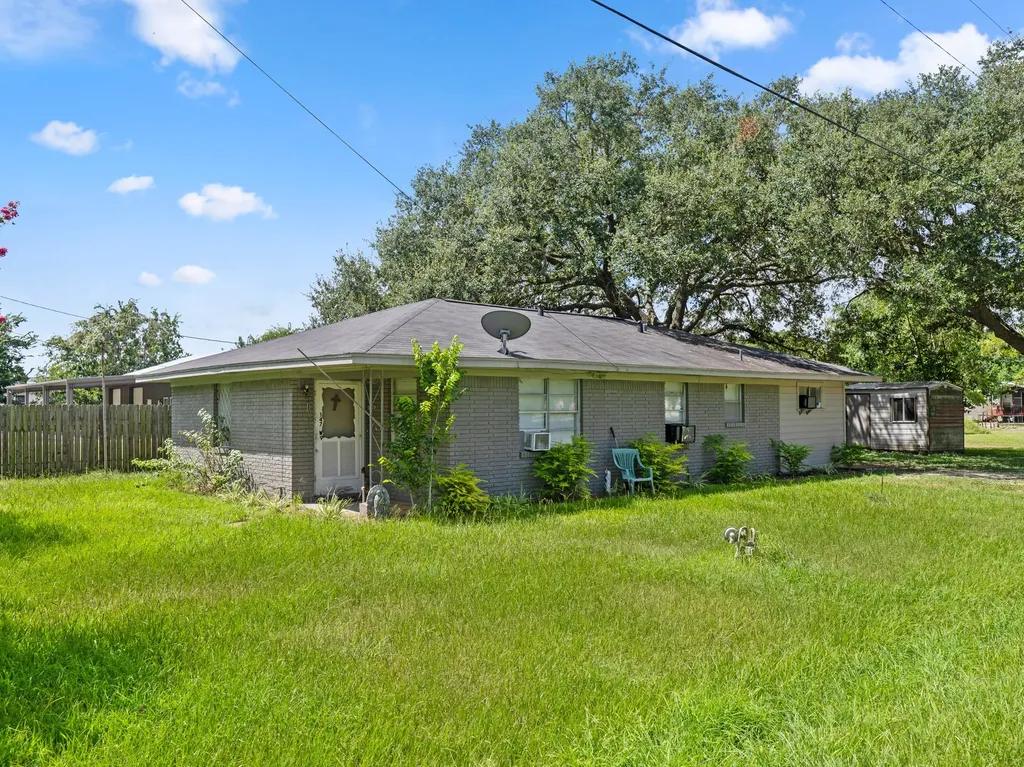 147 9th Street W Bay City TX 77456