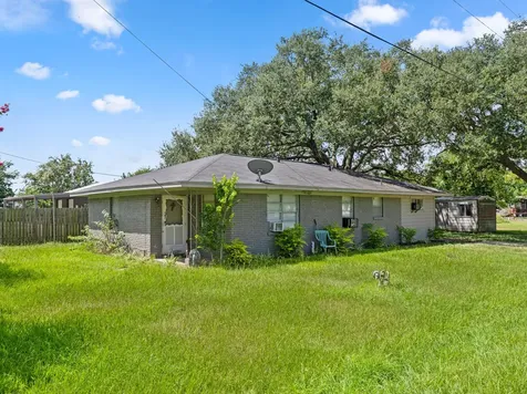 147 9th Street W Bay City TX 77456
