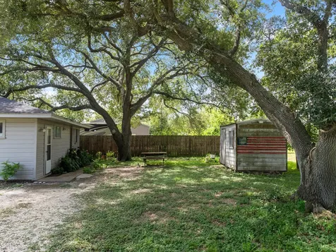 147 9th Street W Bay City TX 77456