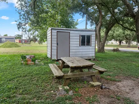 147 9th Street W Bay City TX 77456
