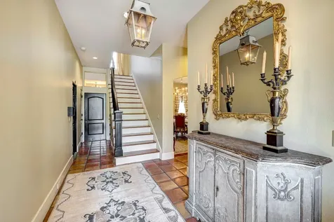 16 Lana Lane B Houston TX 77027