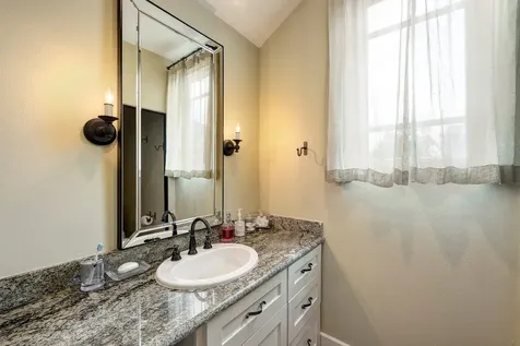 16 Lana Lane B Houston TX 77027