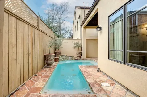 16 Lana Lane B Houston TX 77027