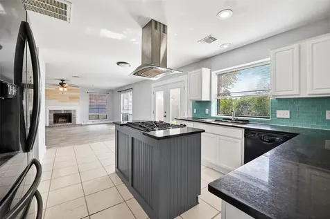 128 Bayou Bend Drive League City TX 77573