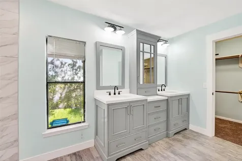 128 Bayou Bend Drive League City TX 77573