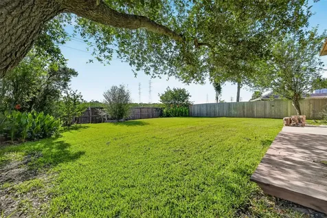 128 Bayou Bend Drive League City TX 77573