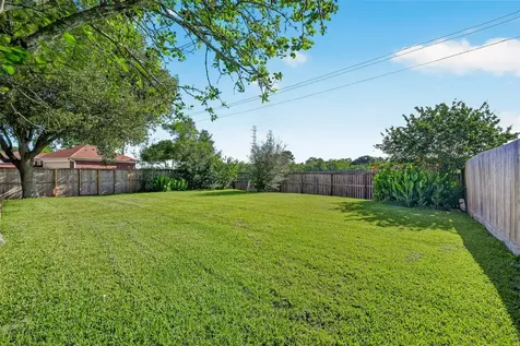 128 Bayou Bend Drive League City TX 77573