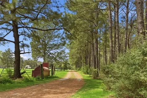 872 Four Notch Road Huntsville TX 77340