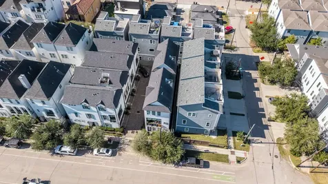 2312 Hutchins Street Houston TX 77004