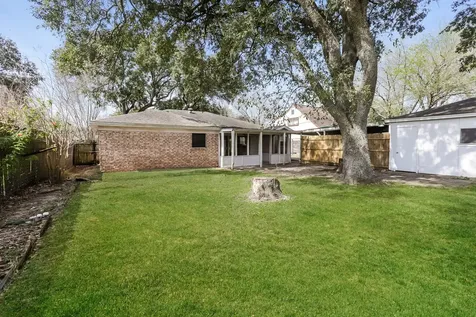 12115 Hillcroft Street Houston TX 77035