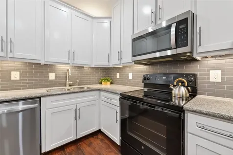2100 Tanglewilde Street 740 Houston TX 77063