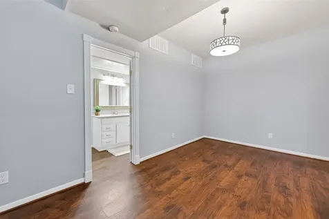 2100 Tanglewilde Street 740 Houston TX 77063