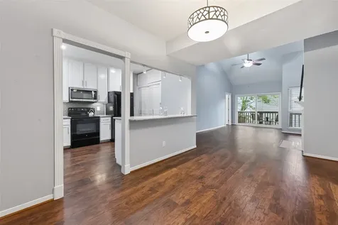 2100 Tanglewilde Street 740 Houston TX 77063