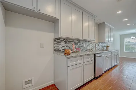 2022 Highland Hills Drive Sugar Land TX 77478