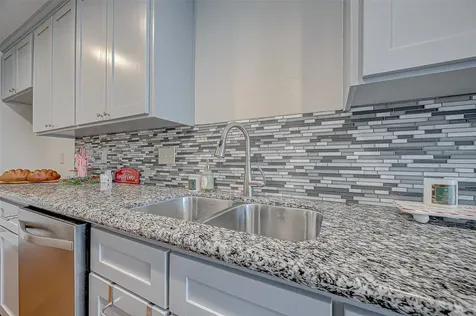 2022 Highland Hills Drive Sugar Land TX 77478