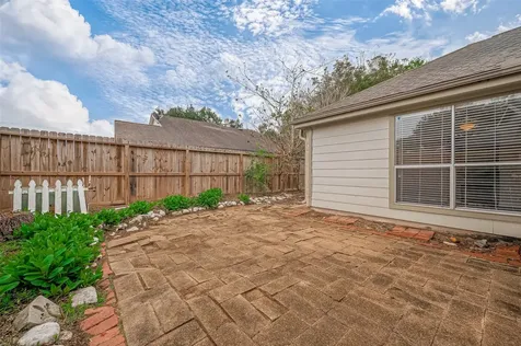 2022 Highland Hills Drive Sugar Land TX 77478