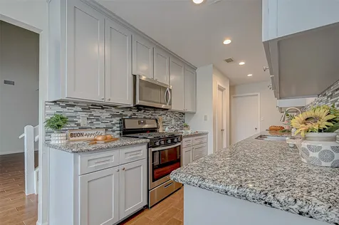 2022 Highland Hills Drive Sugar Land TX 77478