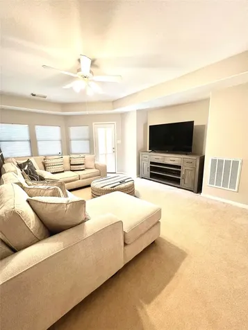 27 E Shale Creek Circle The Woodlands TX 77382