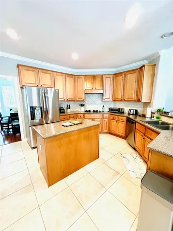 27 E Shale Creek Circle The Woodlands TX 77382