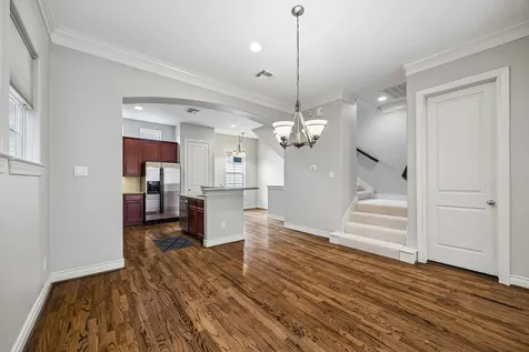 622 Rutland Street D Houston TX 77007