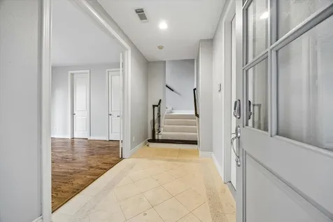 622 Rutland Street D Houston TX 77007
