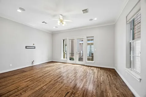 622 Rutland Street D Houston TX 77007