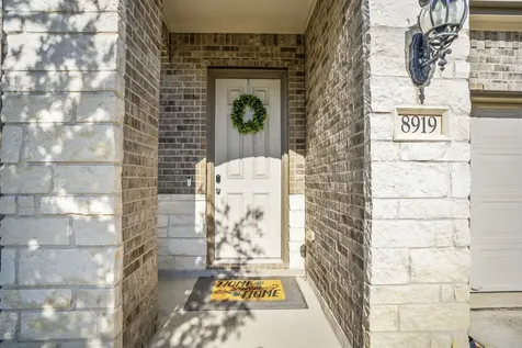 8919 Texas Honeysuckle Trail Cypress TX 77433