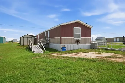 1006 W Toledo Street Seadrift TX 77983