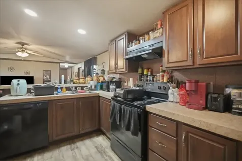 1006 W Toledo Street Seadrift TX 77983