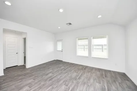 2007 Woodlark Way Sealy TX 77474