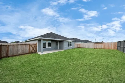 2007 Woodlark Way Sealy TX 77474