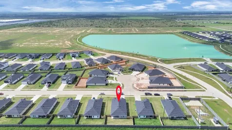 2007 Woodlark Way Sealy TX 77474