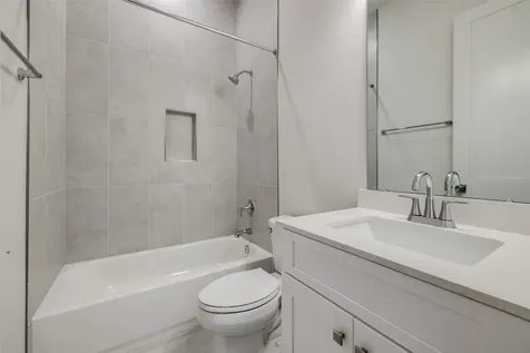 369 Covey Lane Sealy TX 77474
