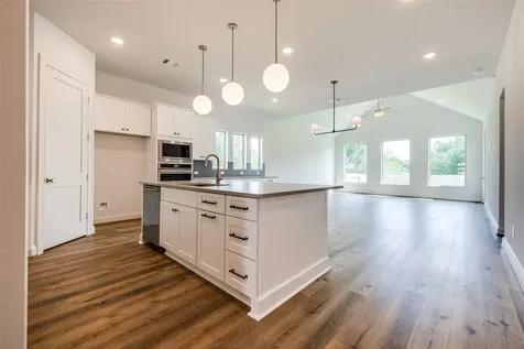 369 Covey Lane Sealy TX 77474