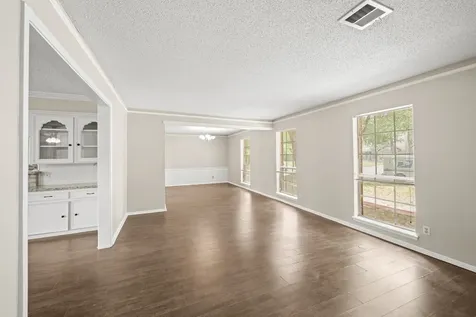 1123 Marne Lane Houston TX 77090