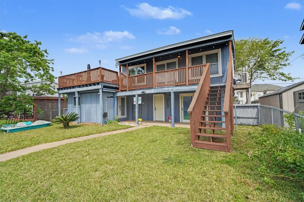 370 Ling Street Bayou Vista TX 77563