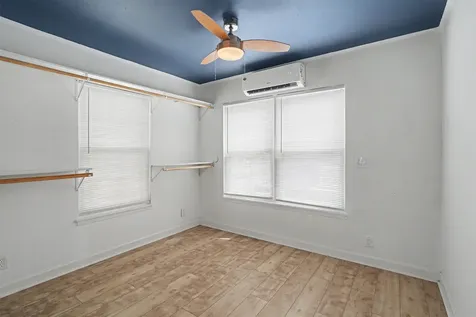 370 Ling Street Bayou Vista TX 77563