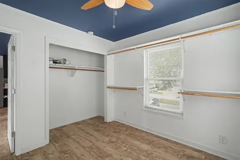 370 Ling Street Bayou Vista TX 77563