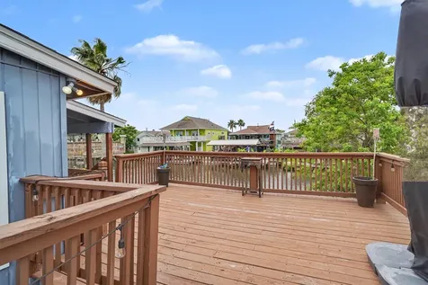 370 Ling Street Bayou Vista TX 77563