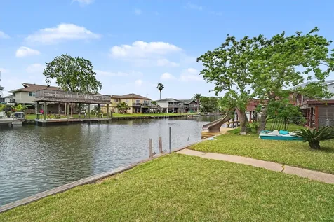 370 Ling Street Bayou Vista TX 77563