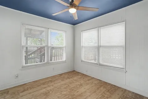 370 Ling Street Bayou Vista TX 77563