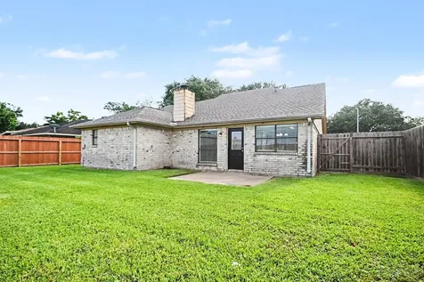 1227 Mission Drive La Porte TX 77571