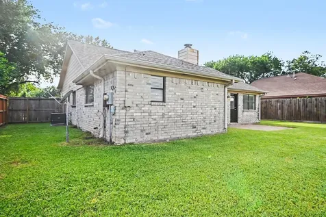 1227 Mission Drive La Porte TX 77571