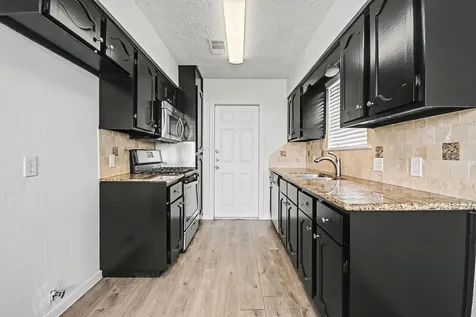 1227 Mission Drive La Porte TX 77571