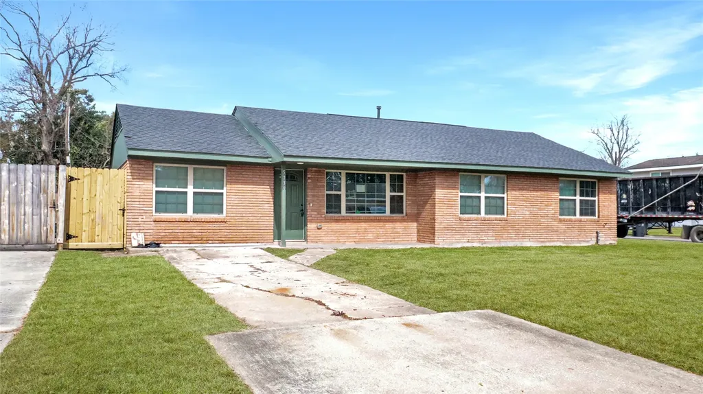 5739 Turtle Creek Road Houston TX 77017